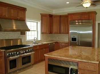 3rd image of 4720 Chateau Dr