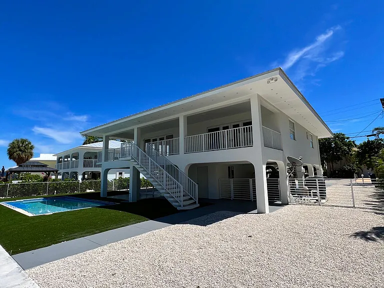 244 W Seaview Dr — Photo 4