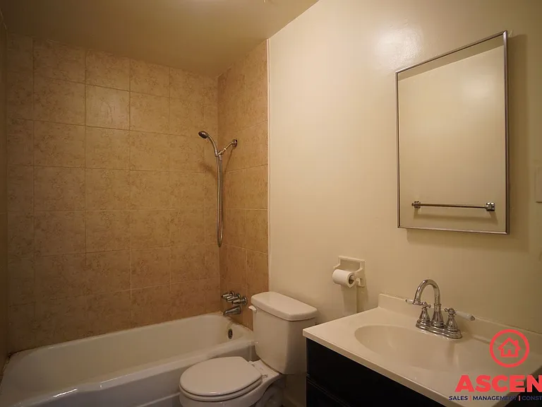 2119 Watson St — Photo 5
