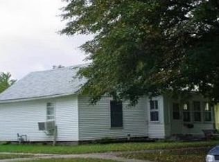 1912 4th St, Perry, IA 50220