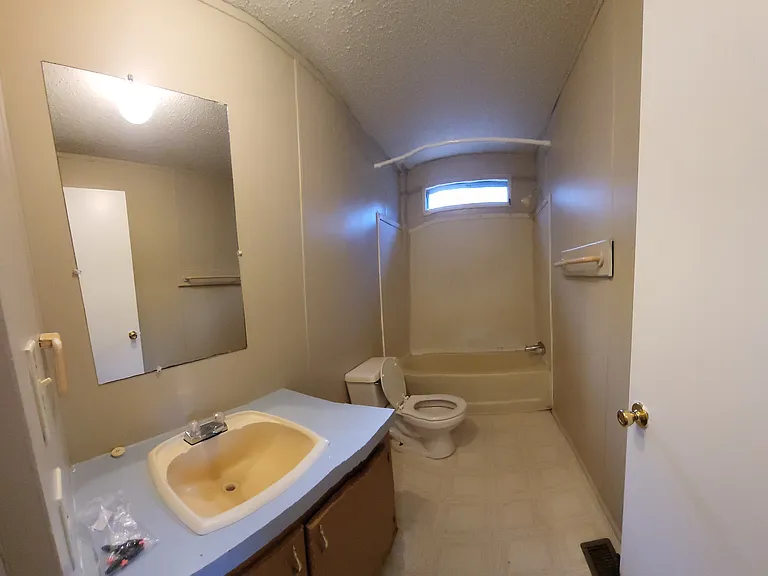 Armadillo Dr — Photo 8