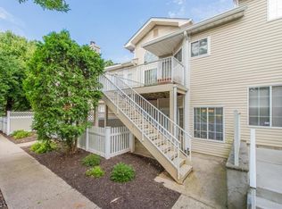 8 Danbury Ct, Bedminster, NJ 07921