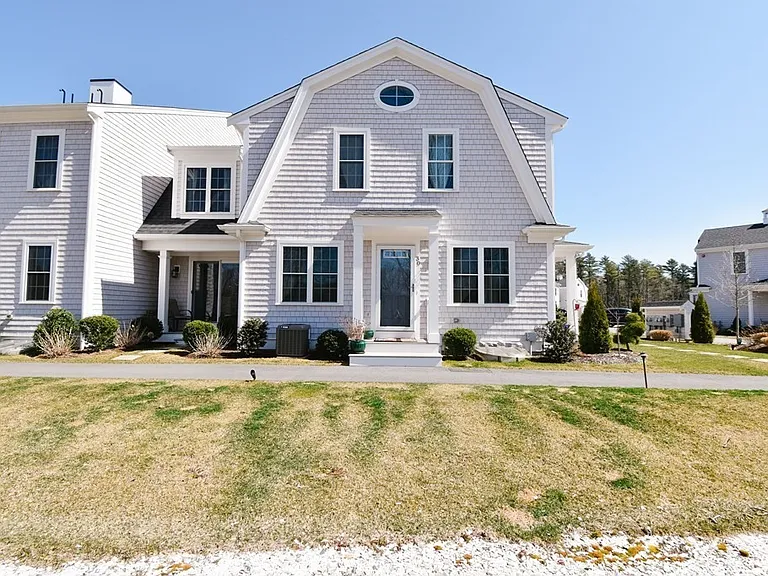 138 Elm St #30 — Photo 1