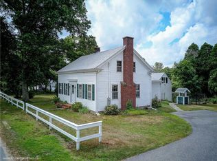 929 Crandall Rd, Tiverton, RI 02878