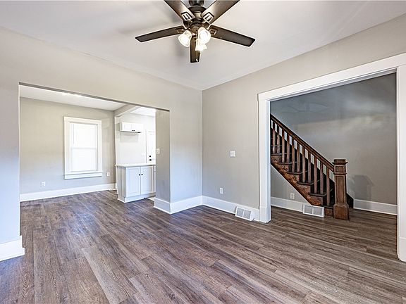 3rd image of 1312 Woodmont Ave