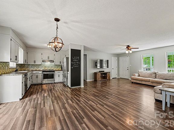 5th image of 2716 Norfolk Rd