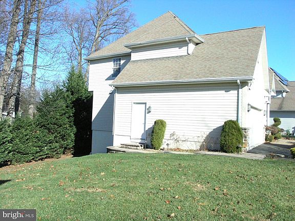 3rd image of 118 Casey Ln