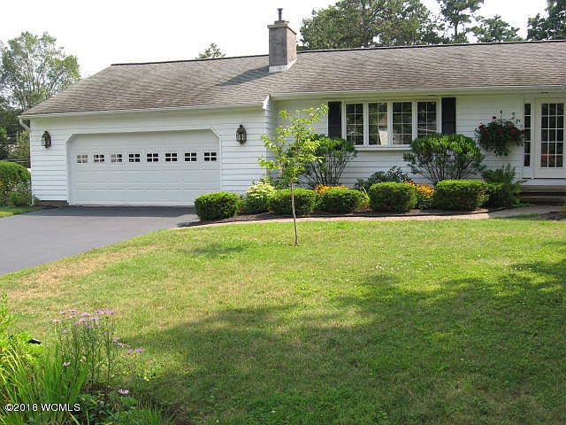 1st image of 3 Linden St