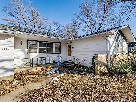 2nd image of 1336 Joyce St