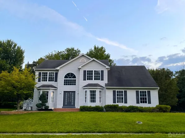 21 Battista Ct, Sayreville, NJ 08872