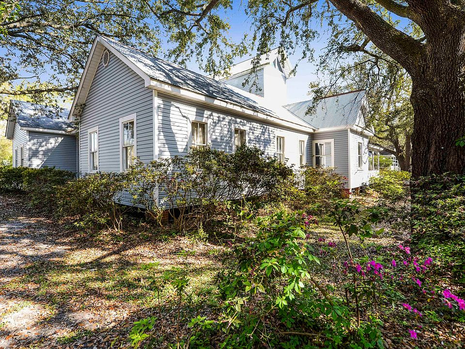 424 Washington Ave, Ocean Springs, MS 39564 Zillow
