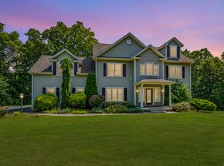 6 Owl Ridge Rd, Oxford, CT 06478