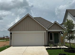 305 Randall Pl, Rockdale, TX 76567