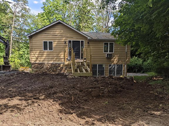 5th image of 31 Pinecrest Ln