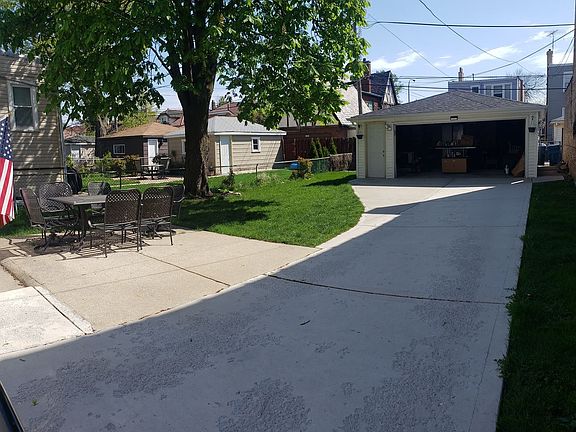 5th image of 2119 S 60th Ct