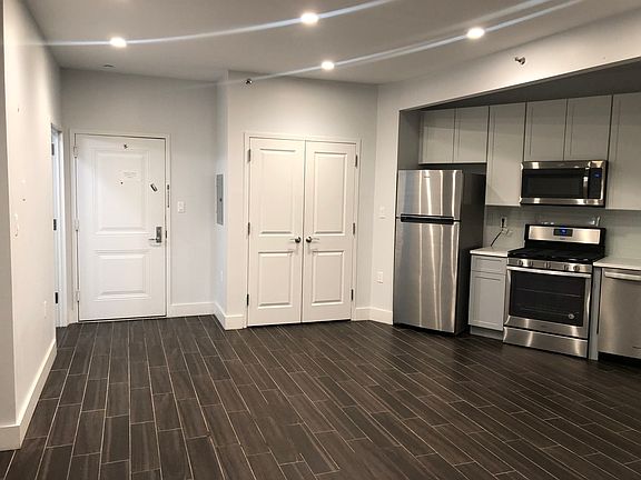 2nd image of 25-03 32nd St #5