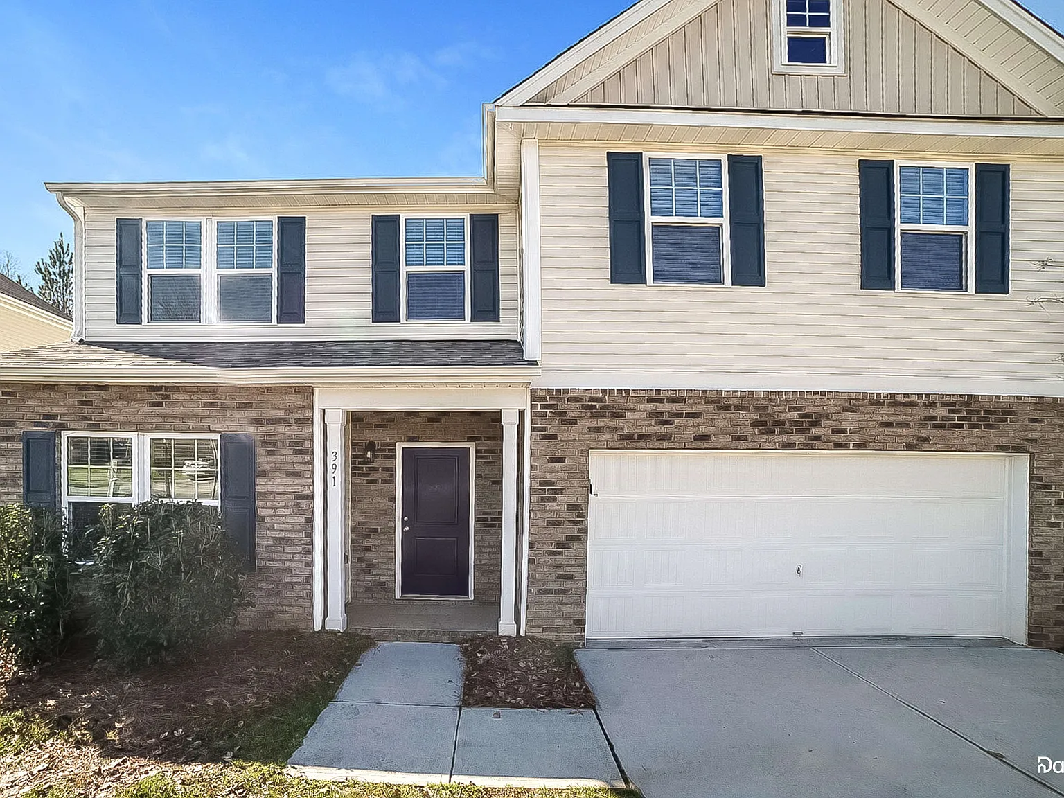 4 bed, 2.5 bath, 2764 sqft, $2,360 — Photo 1