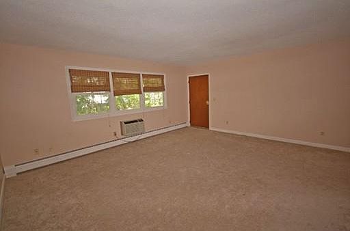 2nd image of 854 Belleville Ave APT 2