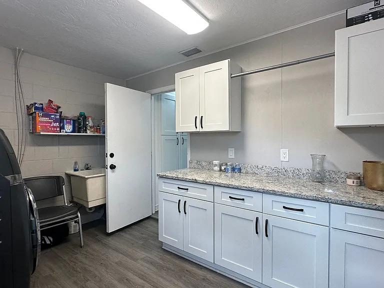 1000 Huntington Ct — Photo 24