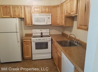 940 7th Ave APT 4, Camanche, IA 52730