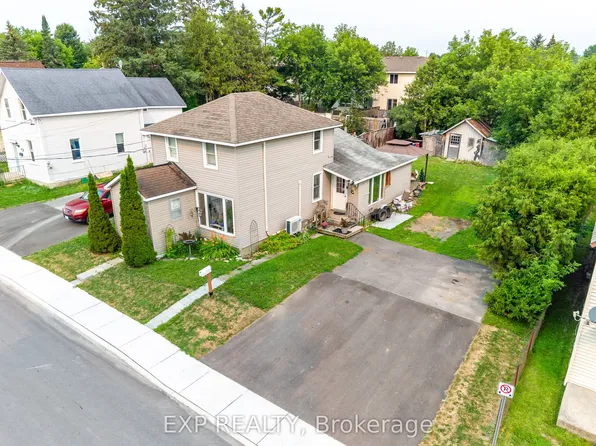 111 Macdonald St S, Arnprior, ON K7S 2W7