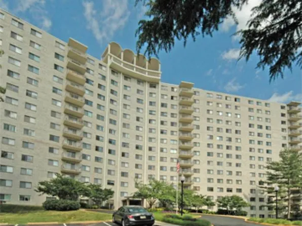 1111 W University #1209-A, Silver Spring, MD 20902