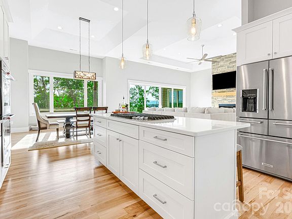 4th image of 128 Saddle Ridge Dr