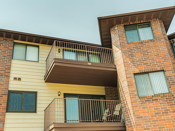 5th image of 3333 Montreal St Unit 305