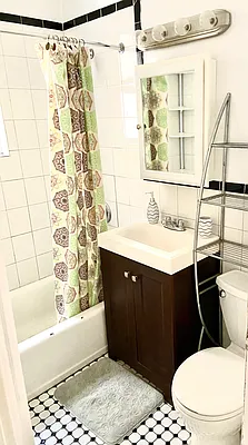 Rented by Luxury Apartments LIC | media 8