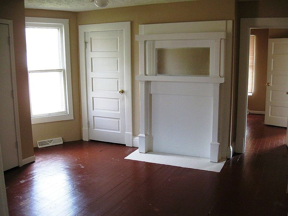 1st image of 179 Bassett Ave