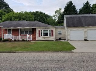 24 Ballard Rd, Newport News, VA 23601