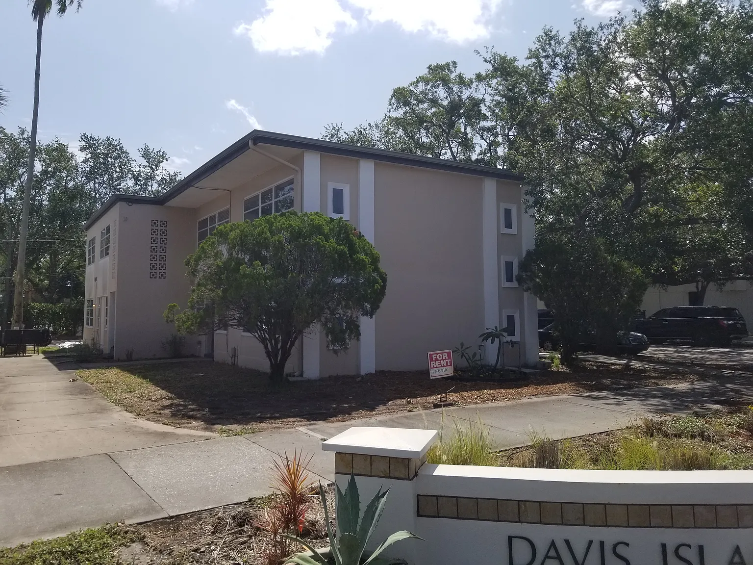 2 bed, 700 sqft, $1,525 — Photo 2