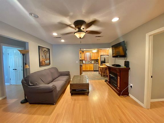 3rd image of 2034 5th St