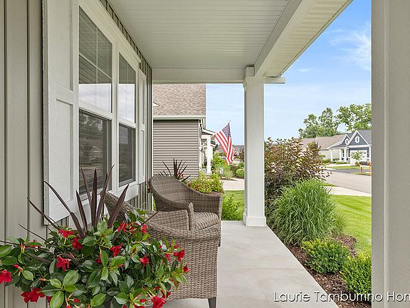 4th image of 6139 Wild Currant Way #107