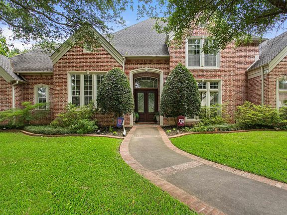 2nd image of 1710 Holcomb Cir