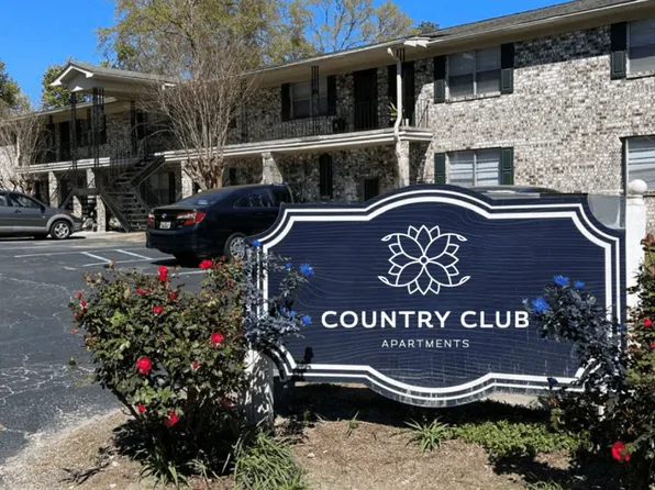 Country Club Apartments
