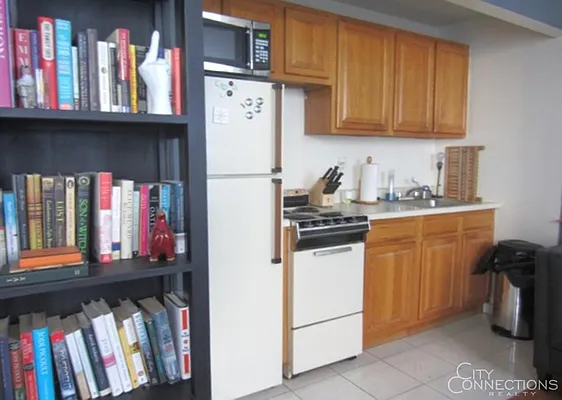 Rented by City Connections Realty | media 11