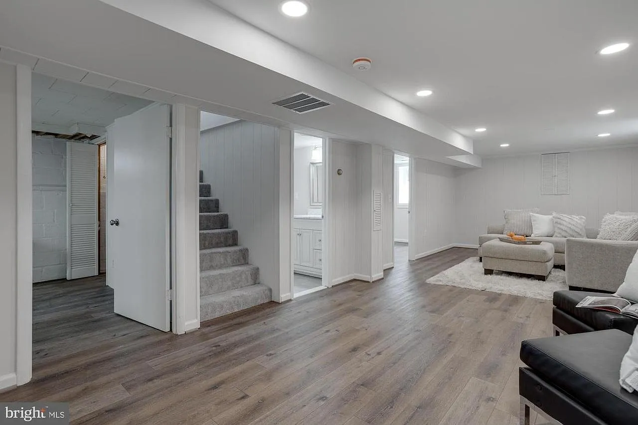 1 bed, 2112 sqft, $1,700 — Photo 2
