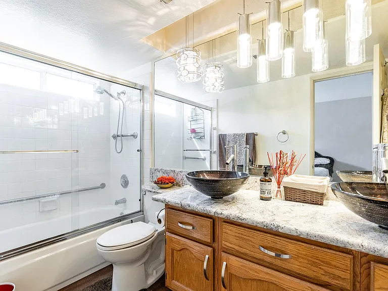 31764 Leigh Ln — Photo 16