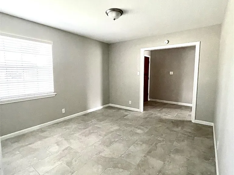321 Petunia St — Photo 12