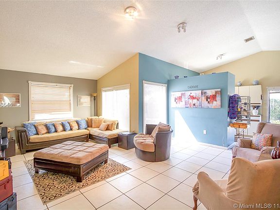 5th image of 13980 Beechwood Ct