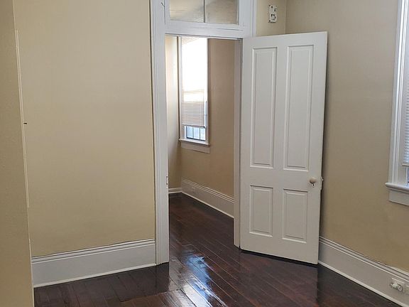 5th image of 829 Atlantic Ave
