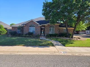 209 Sooner St, Wolfforth, TX 79382