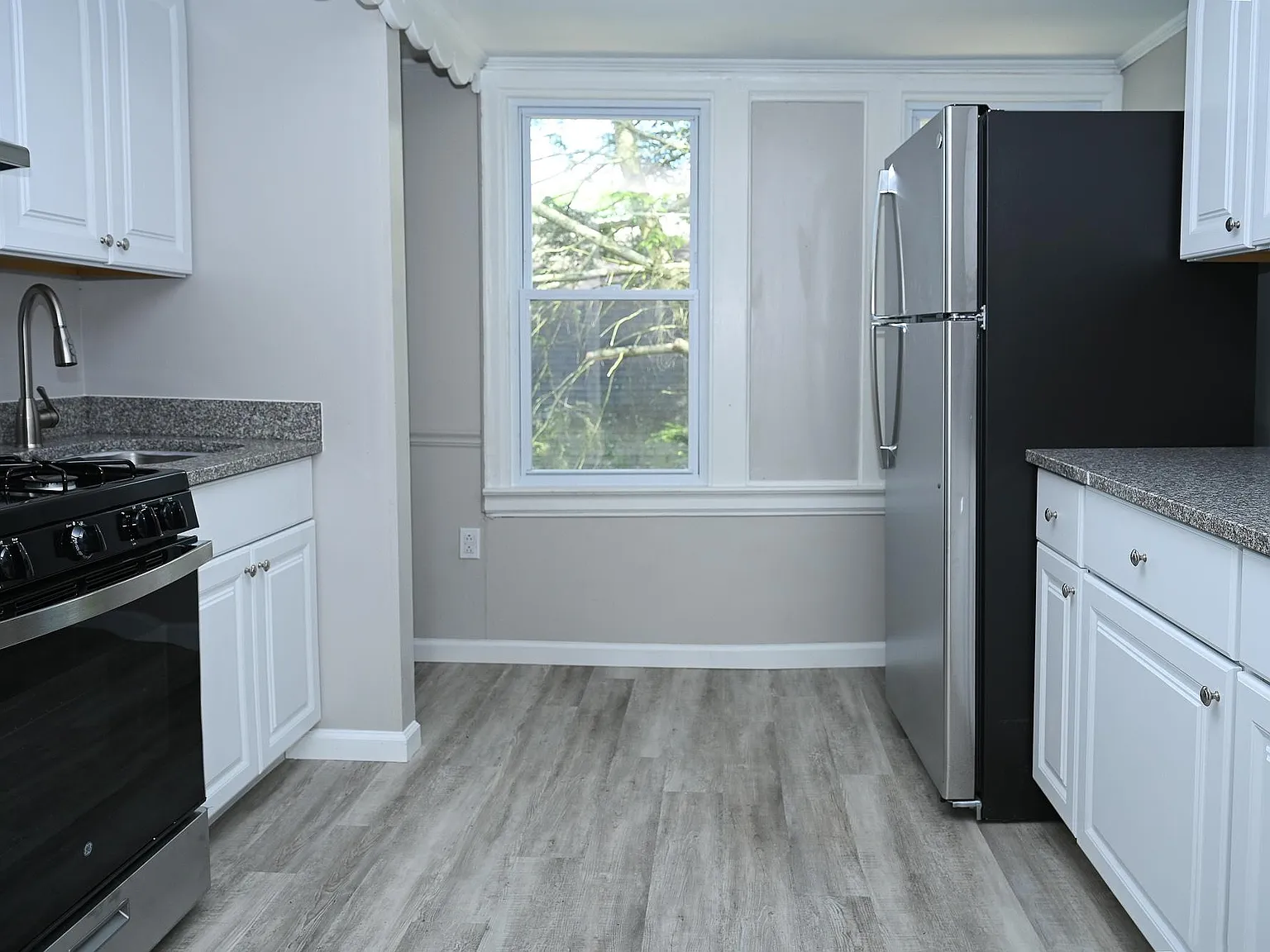2337 Sheffield Rd — Photo 3