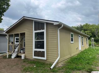 2432 Larimore Ave, Omaha, NE 68111