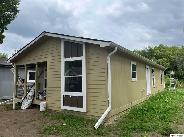 2432 Larimore Ave, Omaha, NE 68111
