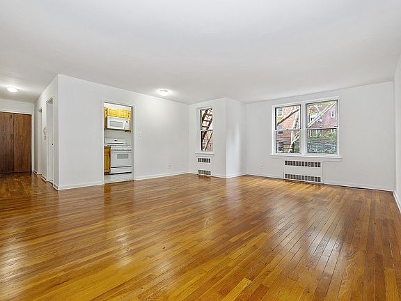 3rd image of 65-05 Yellowstone Blvd APT 2B