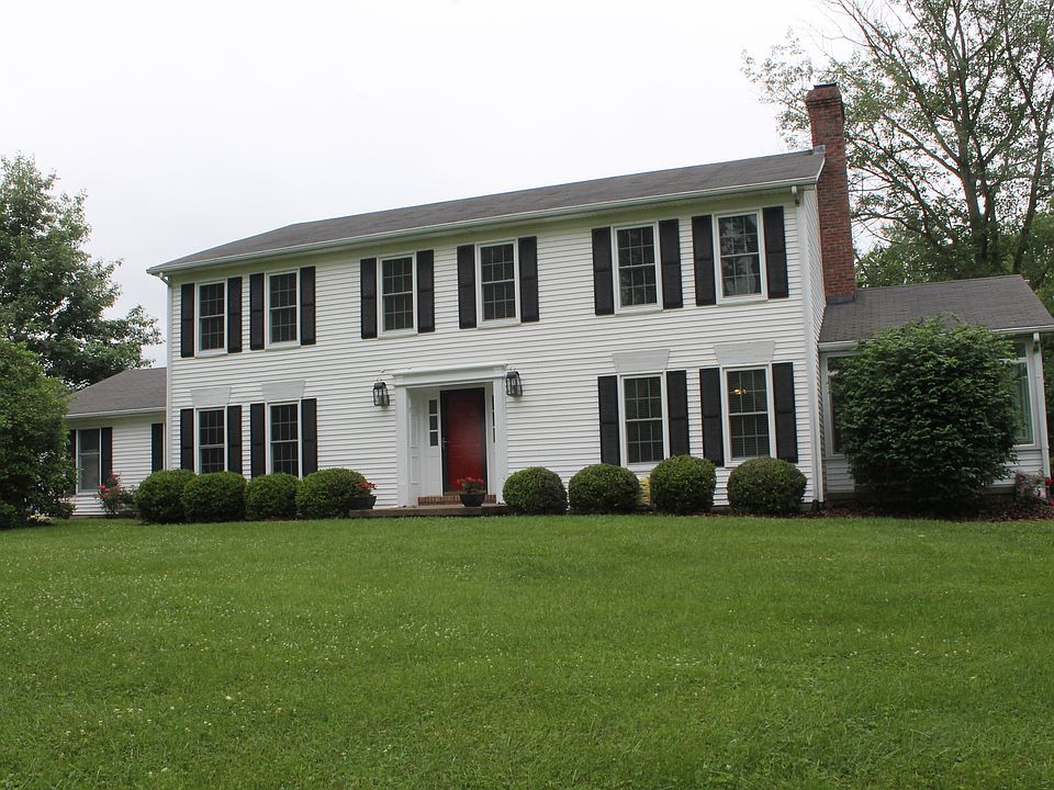 1st image of 215 Cranborne Grange