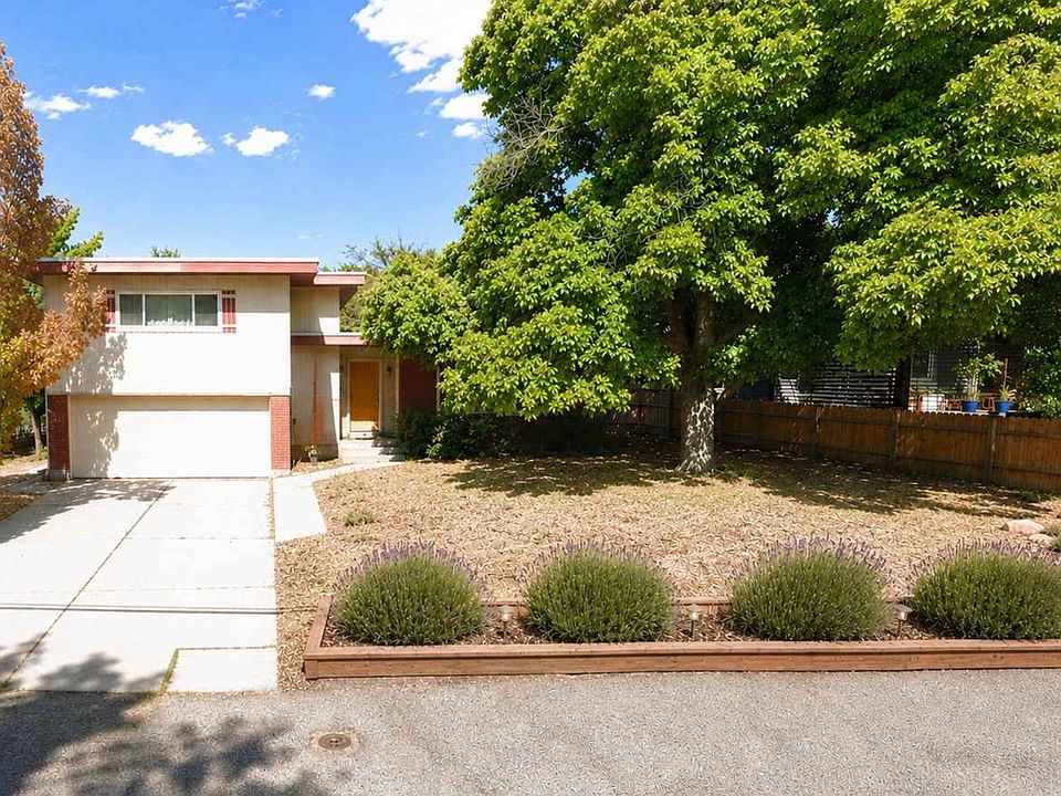 2nd image of 3017 E Millcreek Rd