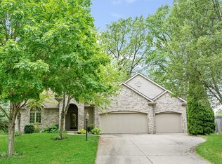 209 NW Passage Trl, Fort Wayne, IN 46825